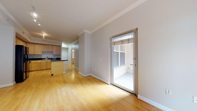 Building Photo - Logan Circle One Bedroom With Private Balc...