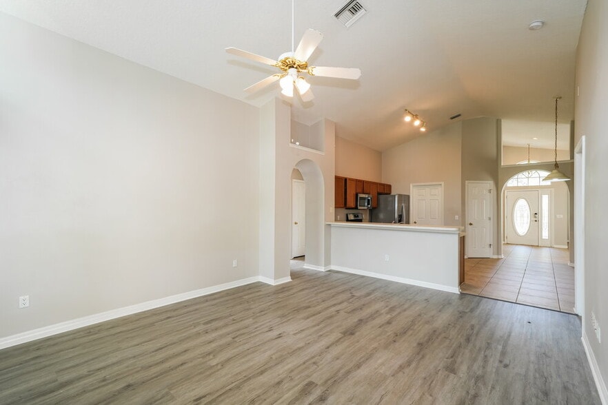 Building Photo - 8606 Baneberry Ct