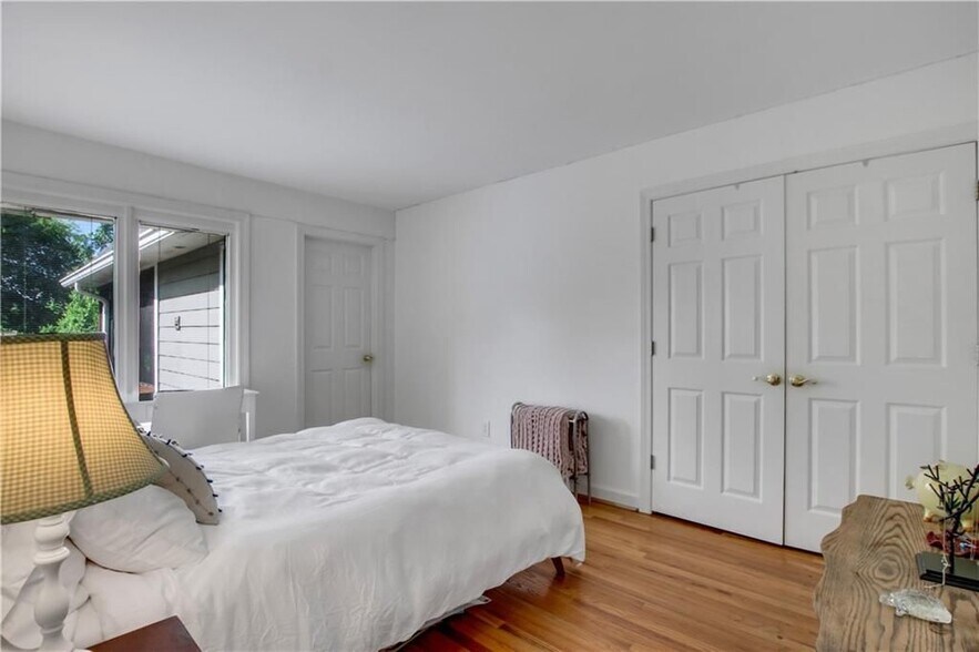 Building Photo - 925 Highland Terrace NE