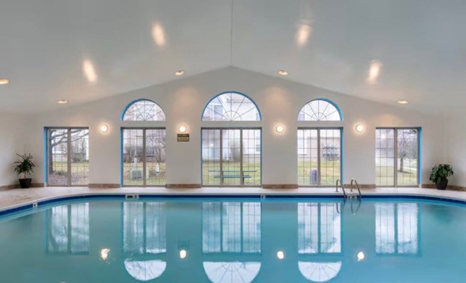 Building Photo - 249 Brookwood Dr