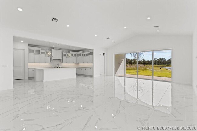 Building Photo - 10264 Field Flower Trl