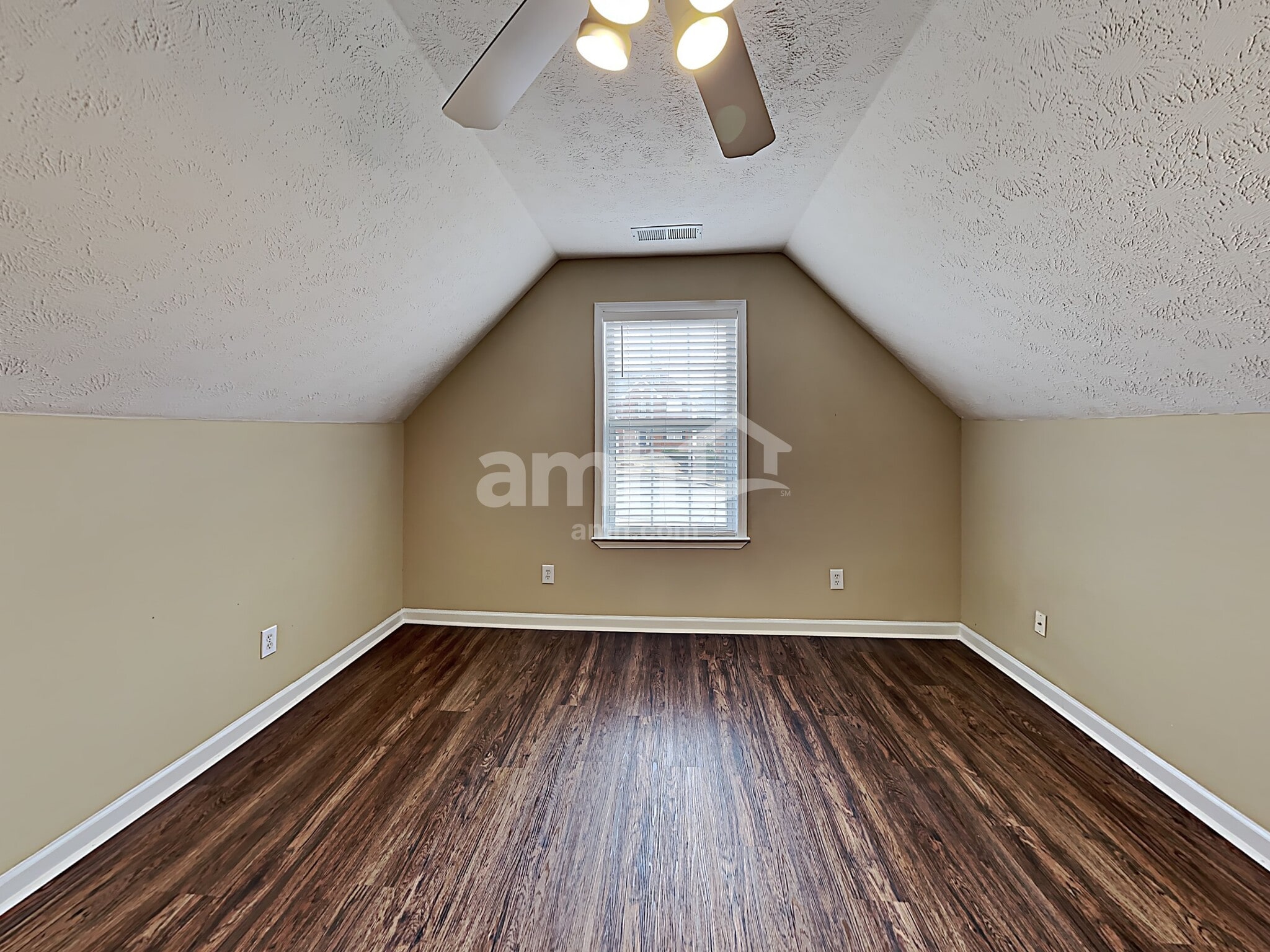 Building Photo - 3915 Madison Bnd NW