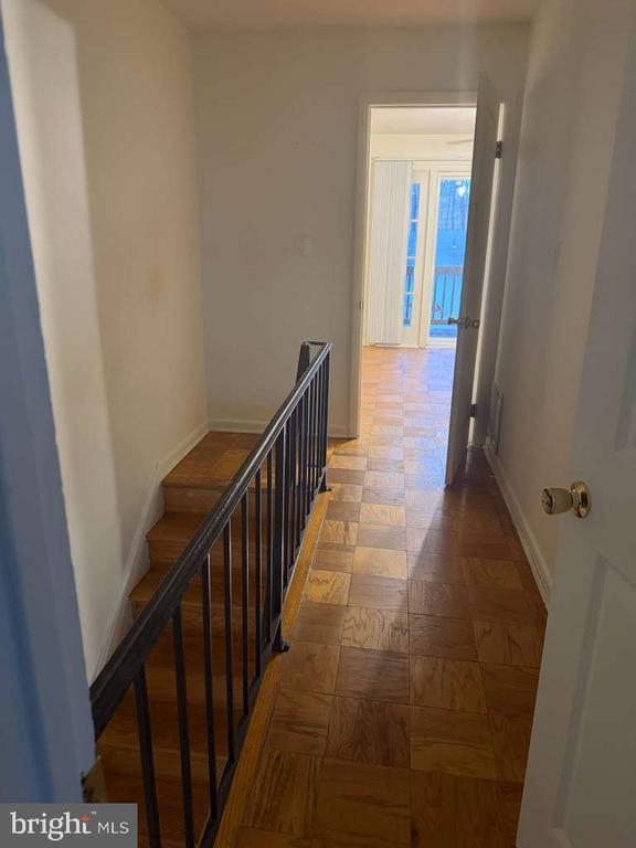 Building Photo - 8675 Seasons Way