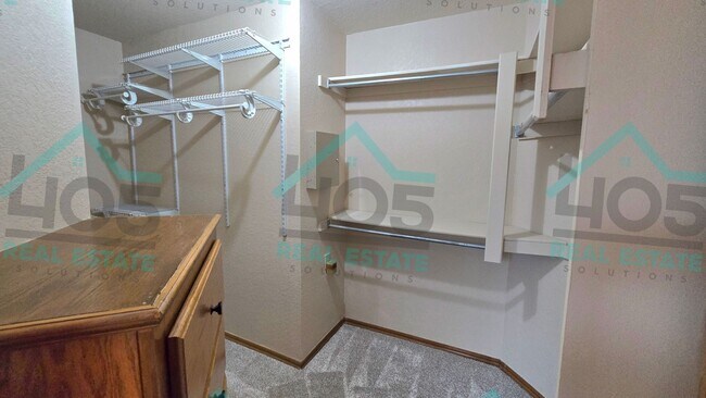 Building Photo - 3 Bed CA Schools