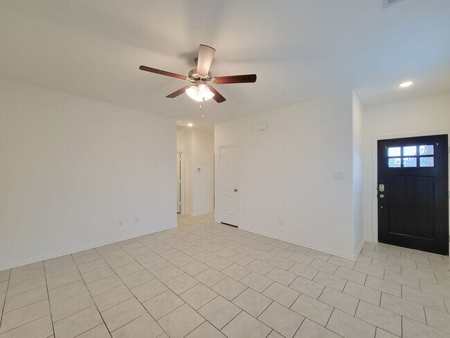Building Photo - 31351 Horseshoe Meadow Bend Ln