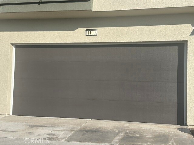 Building Photo - 1100 Epic