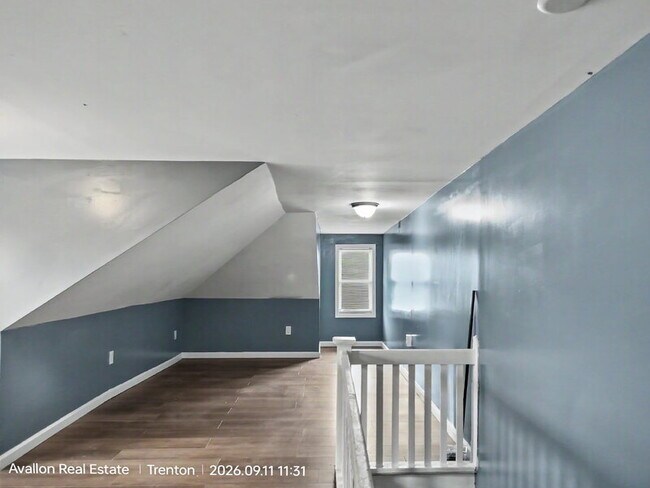 Building Photo - 1275 Hamilton Ave