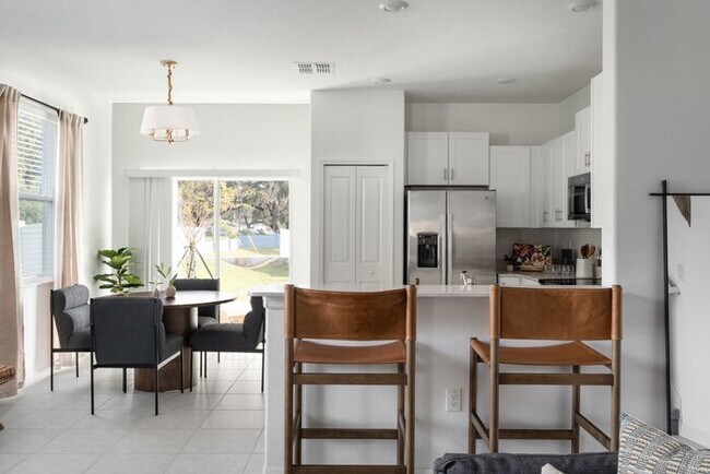 Building Photo - 2 MONTHS FREE!! APPLY NOW! 3 BED - 2.5 BATH