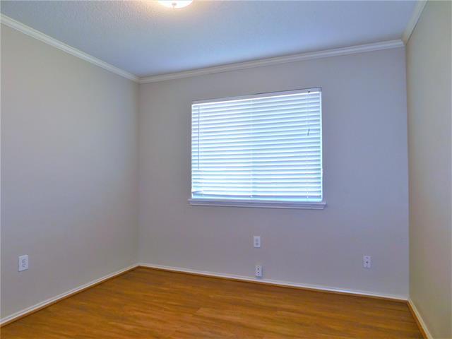 Building Photo - 2917 Oakshire St