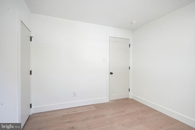 Building Photo - 316 Farmdale Rd