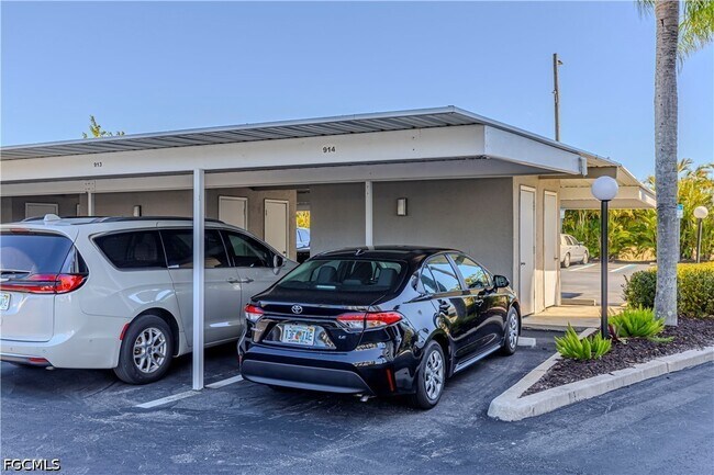 Building Photo - 3350 N Key Dr