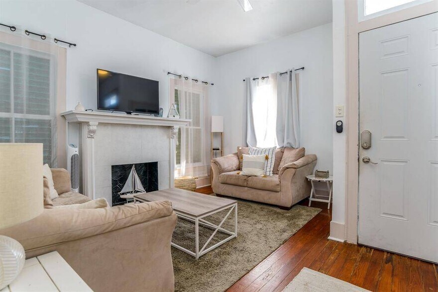 Building Photo - 1815 37th St