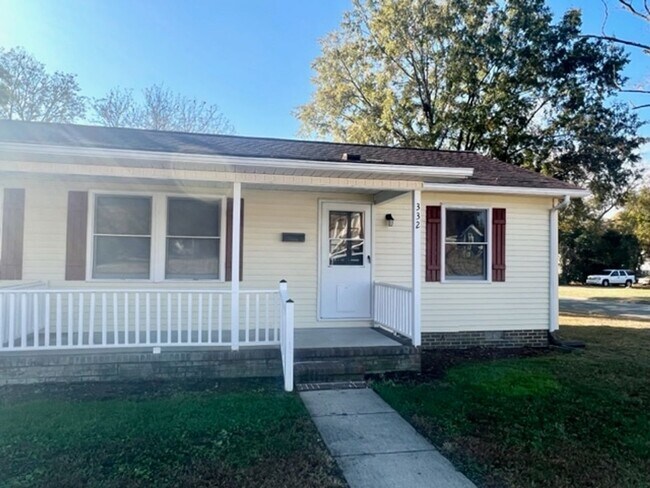 Building Photo - Two bedroom, 1 bath a duplex in Graham