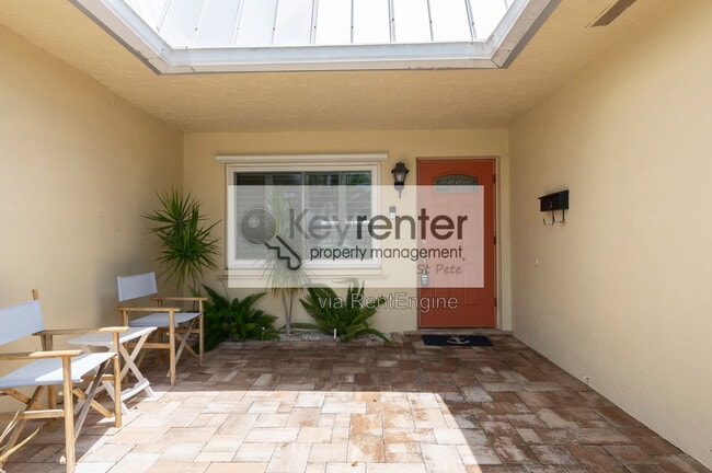 Building Photo - 6575 Green Valley Dr
