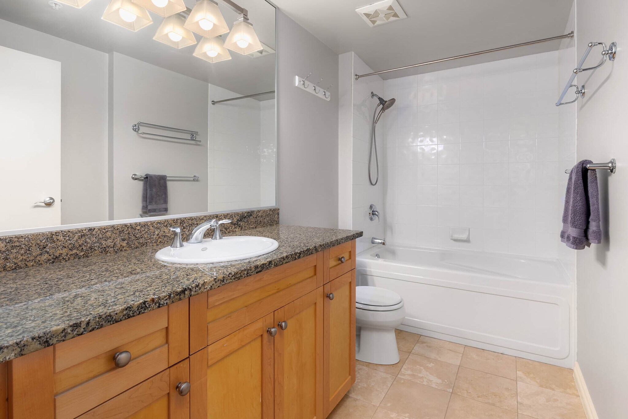 Building Photo - 1420 Terry Ave