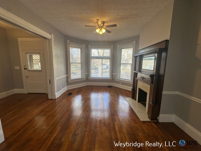 Building Photo - 8402 Curzon Ave