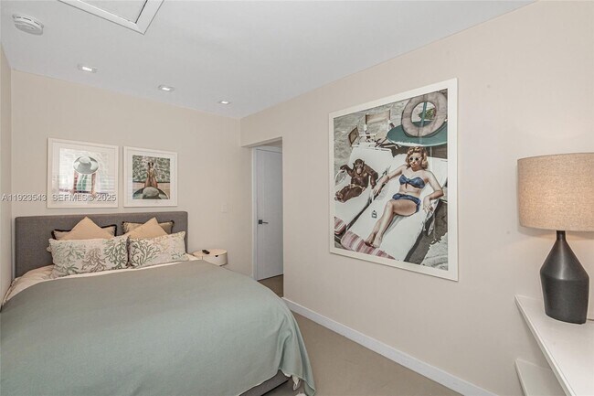 Building Photo - 375 Harbor Ct