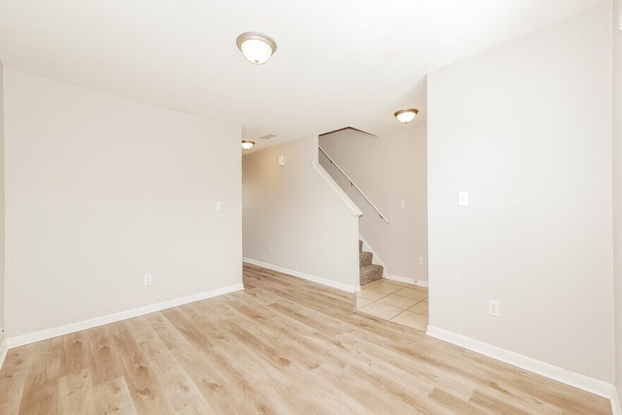 Building Photo - 8042 Grove Berry Way