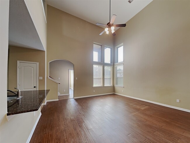 Building Photo - 6815 Hunters Way Ln
