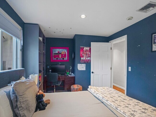 Building Photo - 10 Tupelo Rd