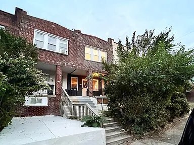 Building Photo - 705 Edgemore Rd