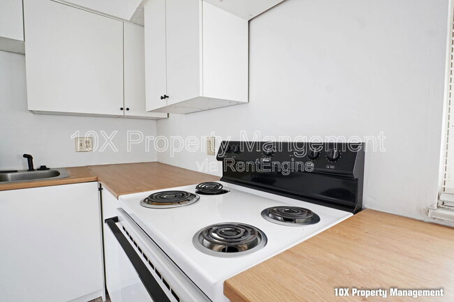 Building Photo - 92 Cherrington Rd