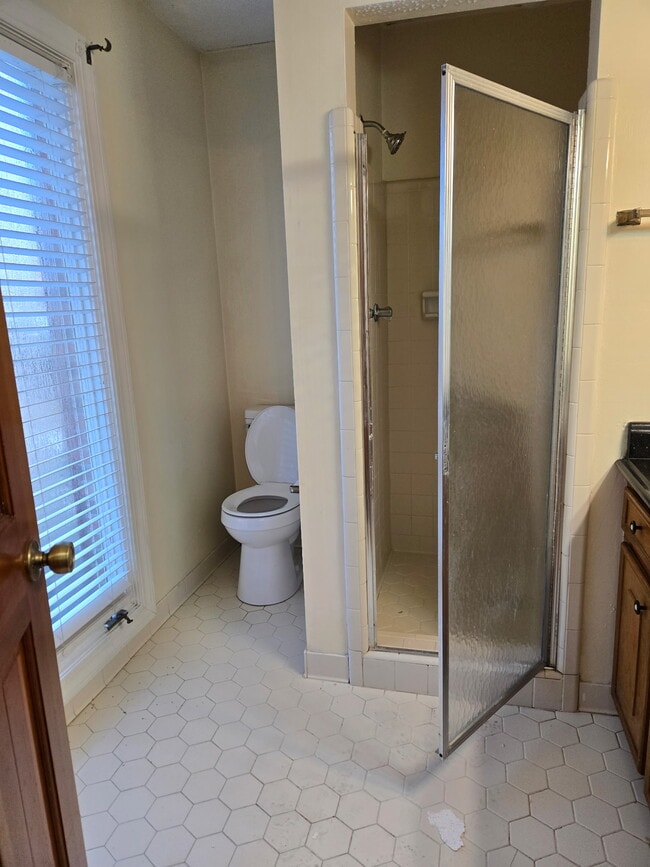 Building Photo - 9 Brookspring Cir