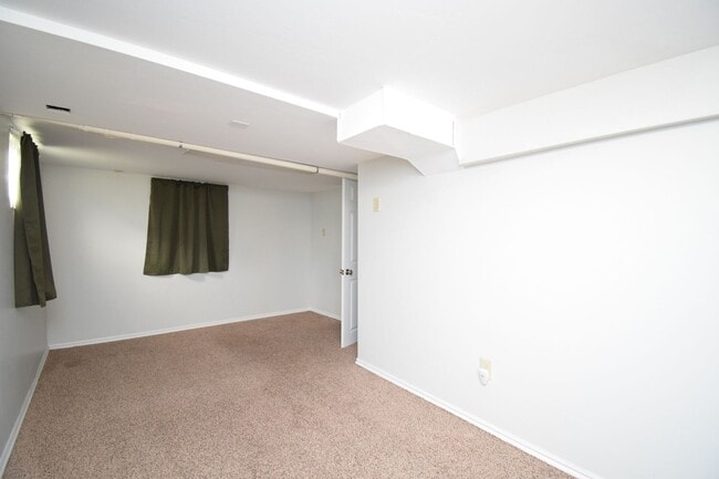 Building Photo - 5806 Highland Dr