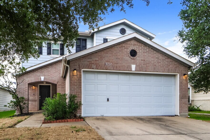 Primary Photo - 18227 Misty Jade Ln