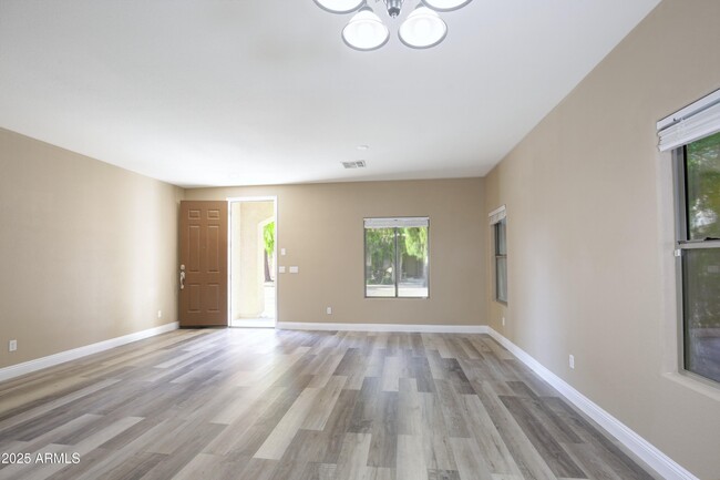 Building Photo - 18515 W Sunbelt Dr