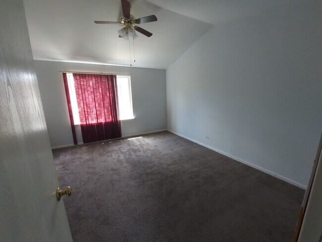Building Photo - 369 Springmist Ct
