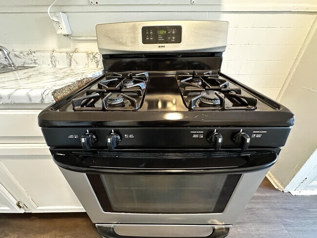 Building Photo - 2315-2317 New York Ave