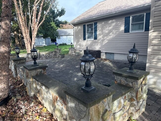 Building Photo - Single Story home in Overbrook Shores