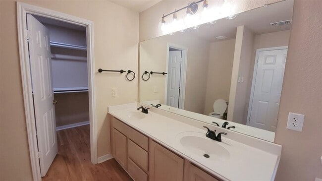 Building Photo - 1248 Lacey Oak Loop