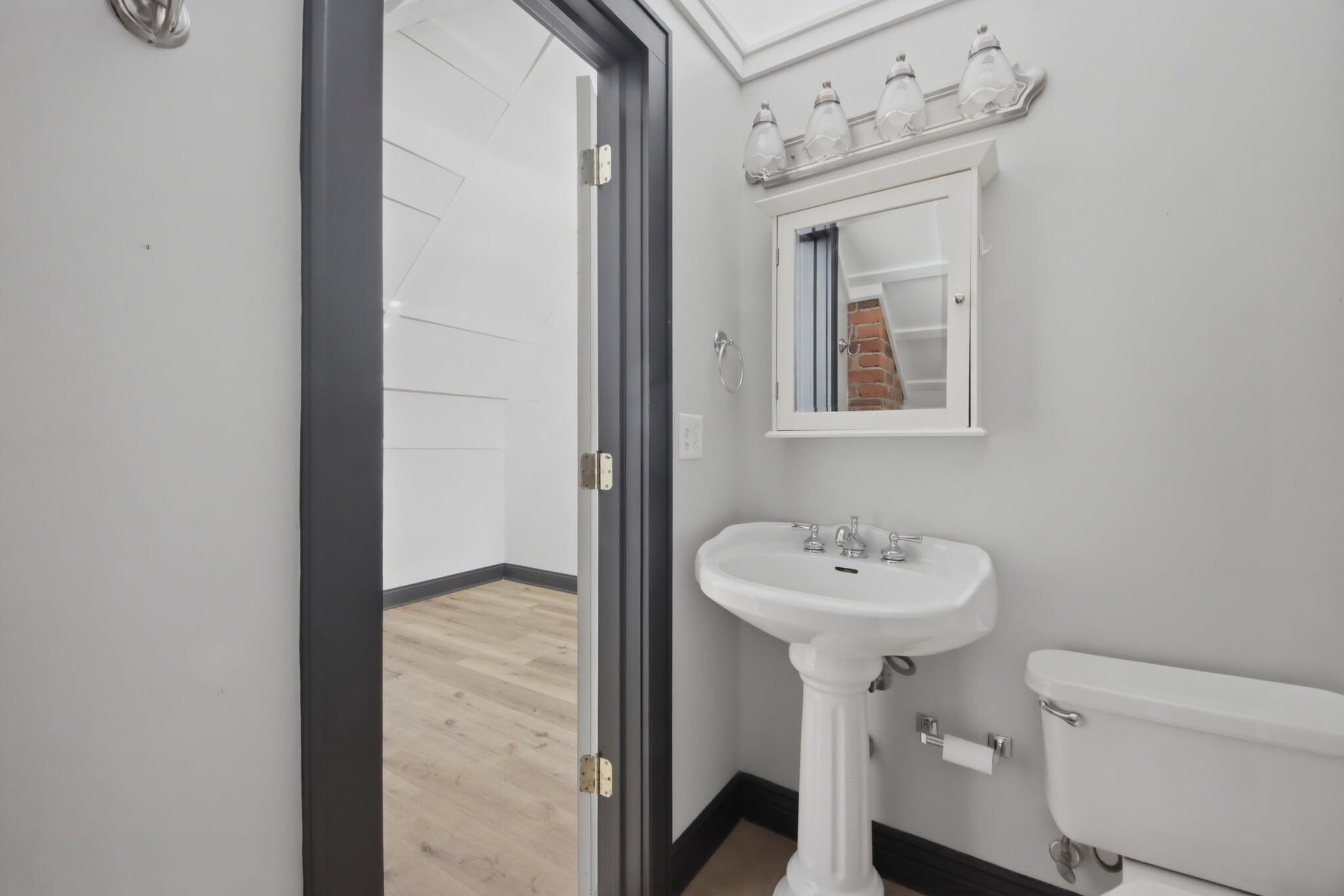 Building Photo - 767 Wager St