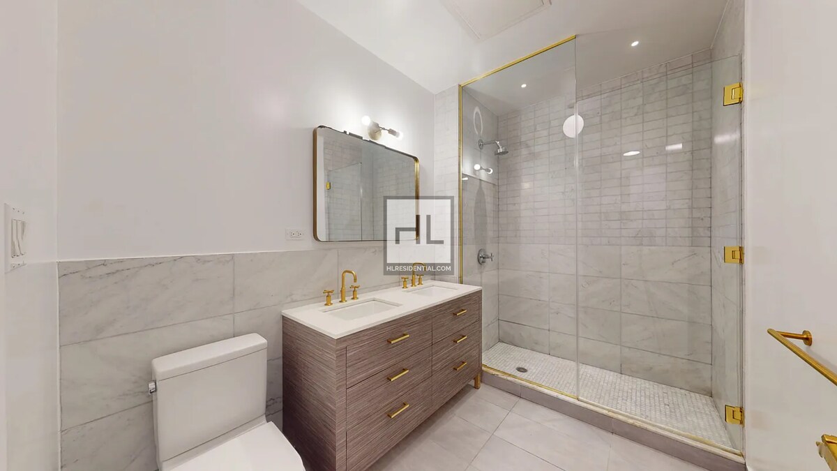 Building Photo - BROOME STREET