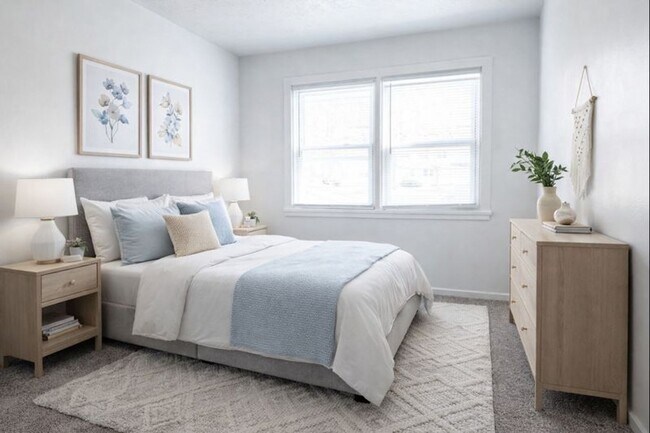 Building Photo - Secure this beautiful 3-bedroom townhome for a lower rent rate!!