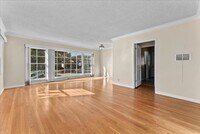 Building Photo - 5918 S Fairfax Ave