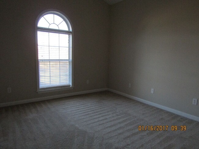 Building Photo - 315 Co Rd 737