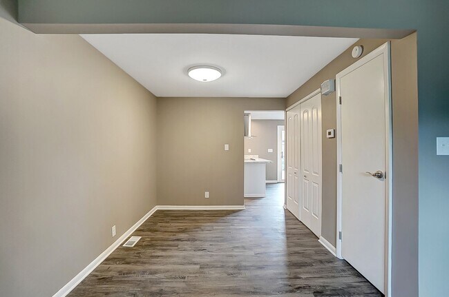 Building Photo - 1212 Georgetown Ct