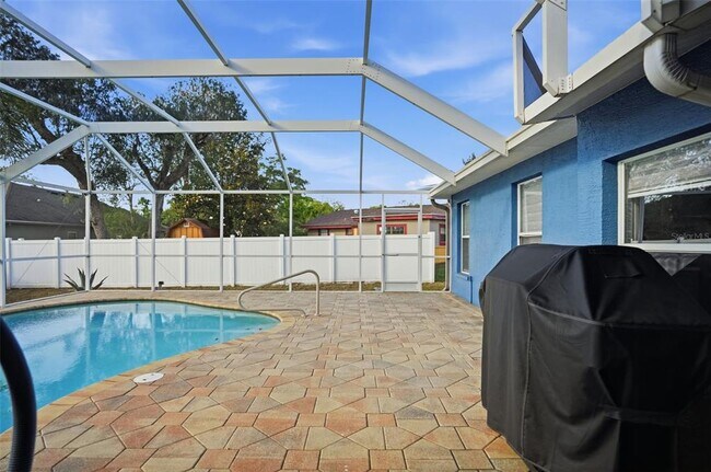 Building Photo - 2263 Deborah Dr
