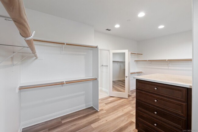 Building Photo - 768 Normandy Rd