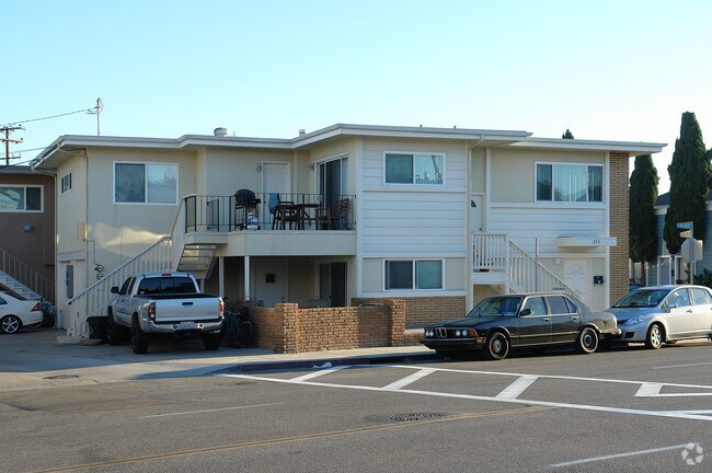 Primary Photo - 330 Balboa Blvd