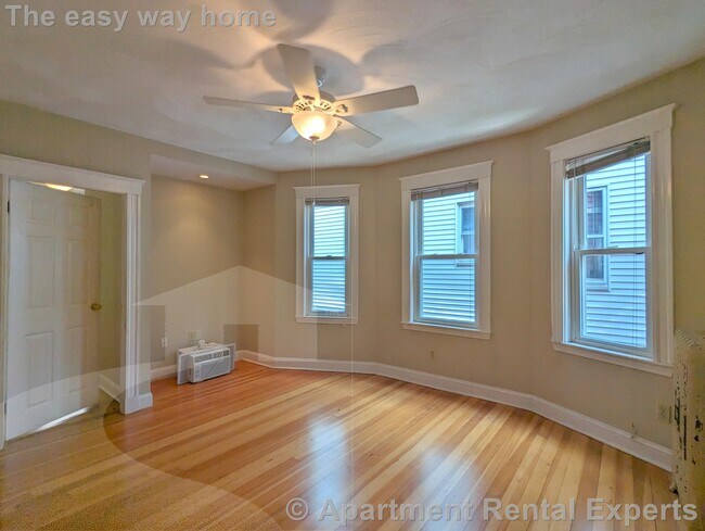 Building Photo - 79 Conwell Ave