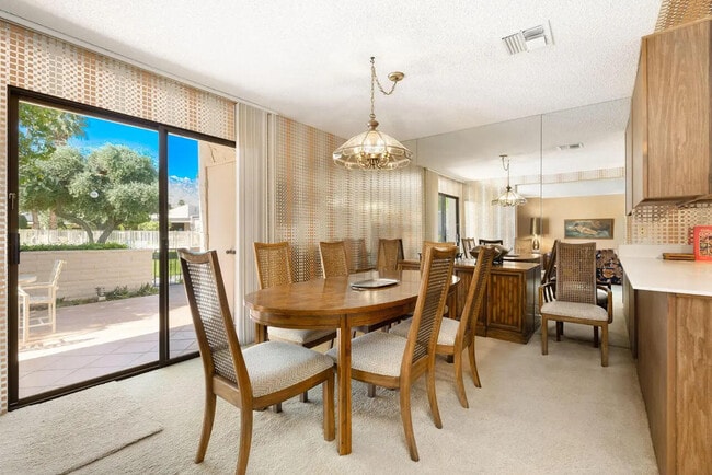 Building Photo - 2604 N Whitewater Club Dr