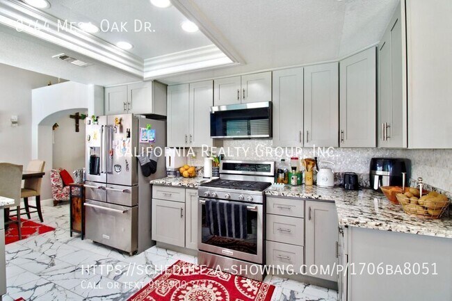 Building Photo - 8744 Mesa Oak Dr