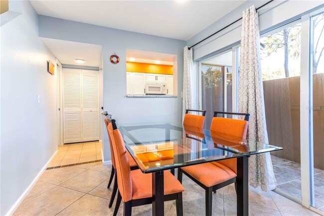 Building Photo - 824 Padua Ln