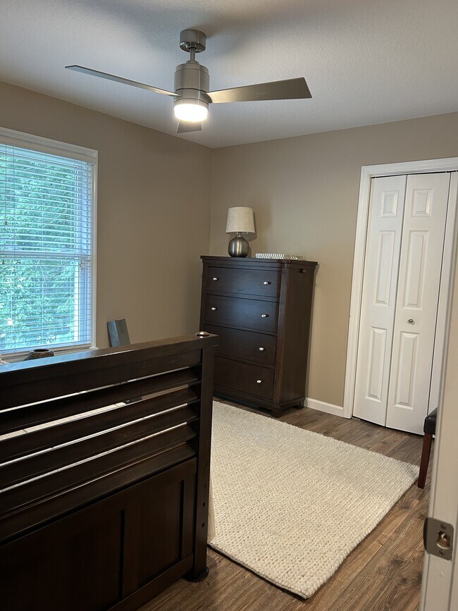 Building Photo - 203 Snead Dr