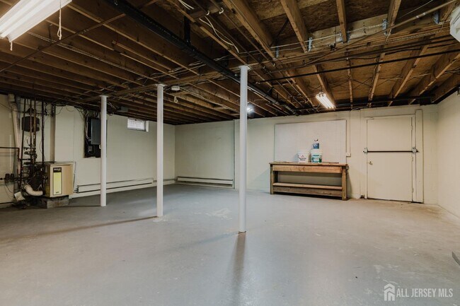 Building Photo - 596 4th Ave