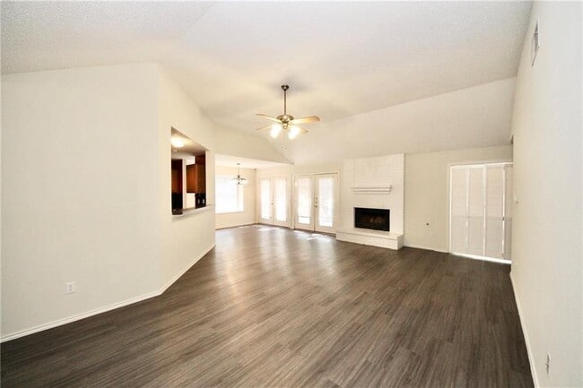 Building Photo - 8009 Cahill Dr